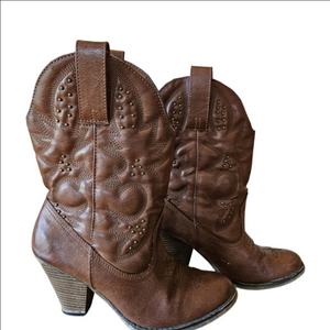 Vintage Mia Girl Larue Brown Studded Western Heeled Cowgirl Boots A00136